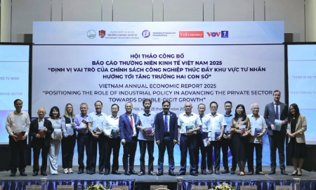 Các đại biểu tham dự hội thảo công bố Báo cáo Kinh tế thường niên Việt Nam 2025.