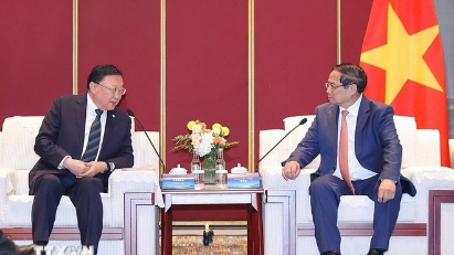 PM seeks investment in Tianjin talks with Chinese corporations 