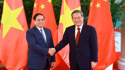 PM proposes China to cooperate to build modern railway industry