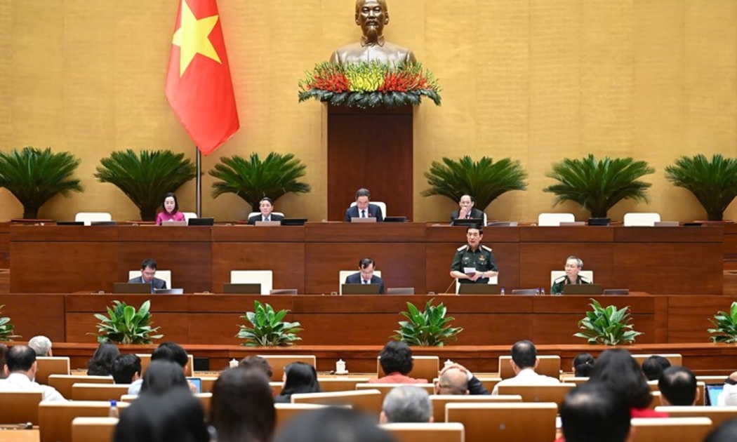 Quốc hội thảo luận tại hội trường về dự án Luật Tình trạng khẩn cấp.