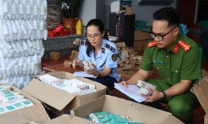 Mỹ phẩm nhập khẩu cũng cần “thanh lọc” nghiêm túc