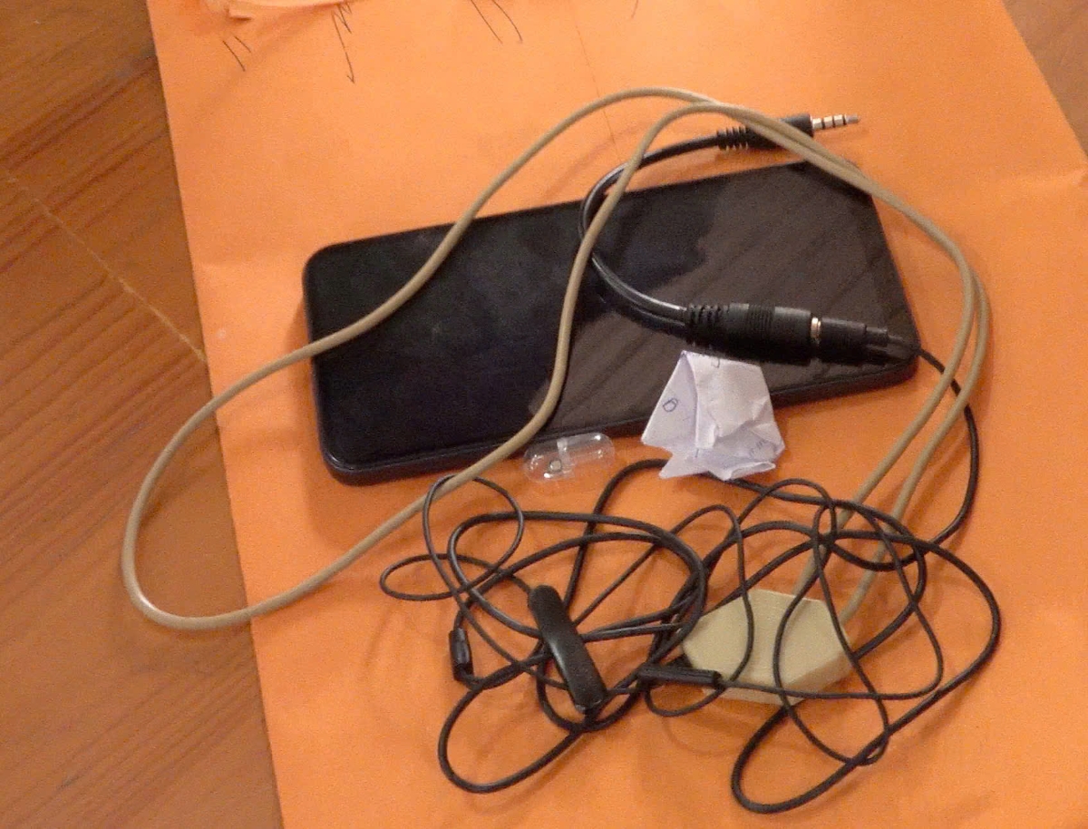 Thiết bị N.P.T.S mang vào phòng thi. 