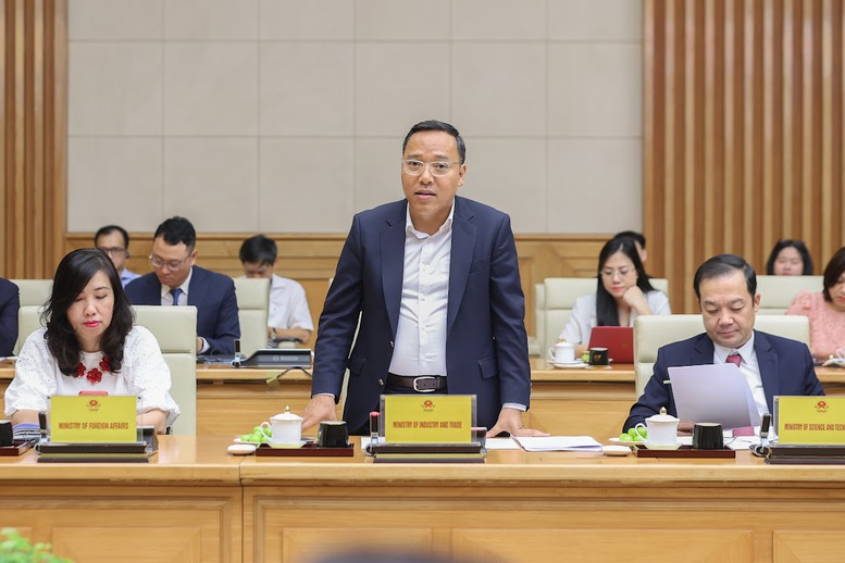 Thứ trưởng Bộ C&ocirc;ng Thương Nguyễn Ho&agrave;ng Long - Ảnh: VGP