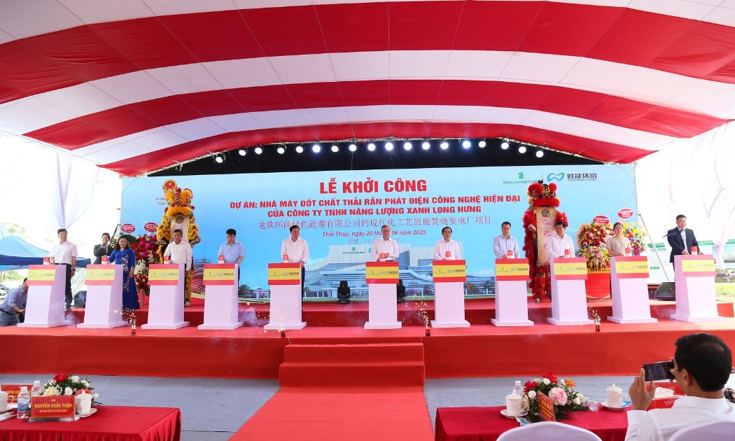Lễ khởi công Dự án Nhà máy đốt chất thải rắn phát điện công nghệ hiện đại tại huyện Thái Thụy (tỉnh Thái Bình). Ảnh: CTT tỉnh Thái Bình