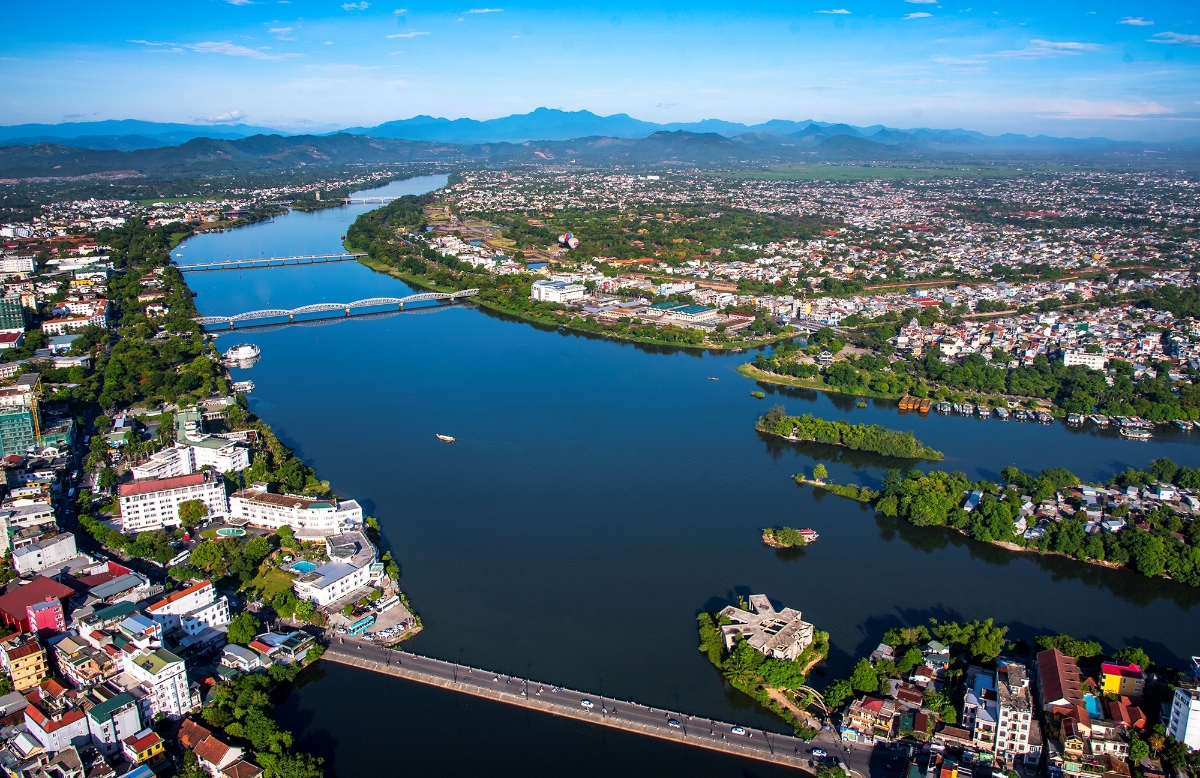 Thành phố Huế với dòng sông Hương chảy qua. Ảnh: Hoàng Hải