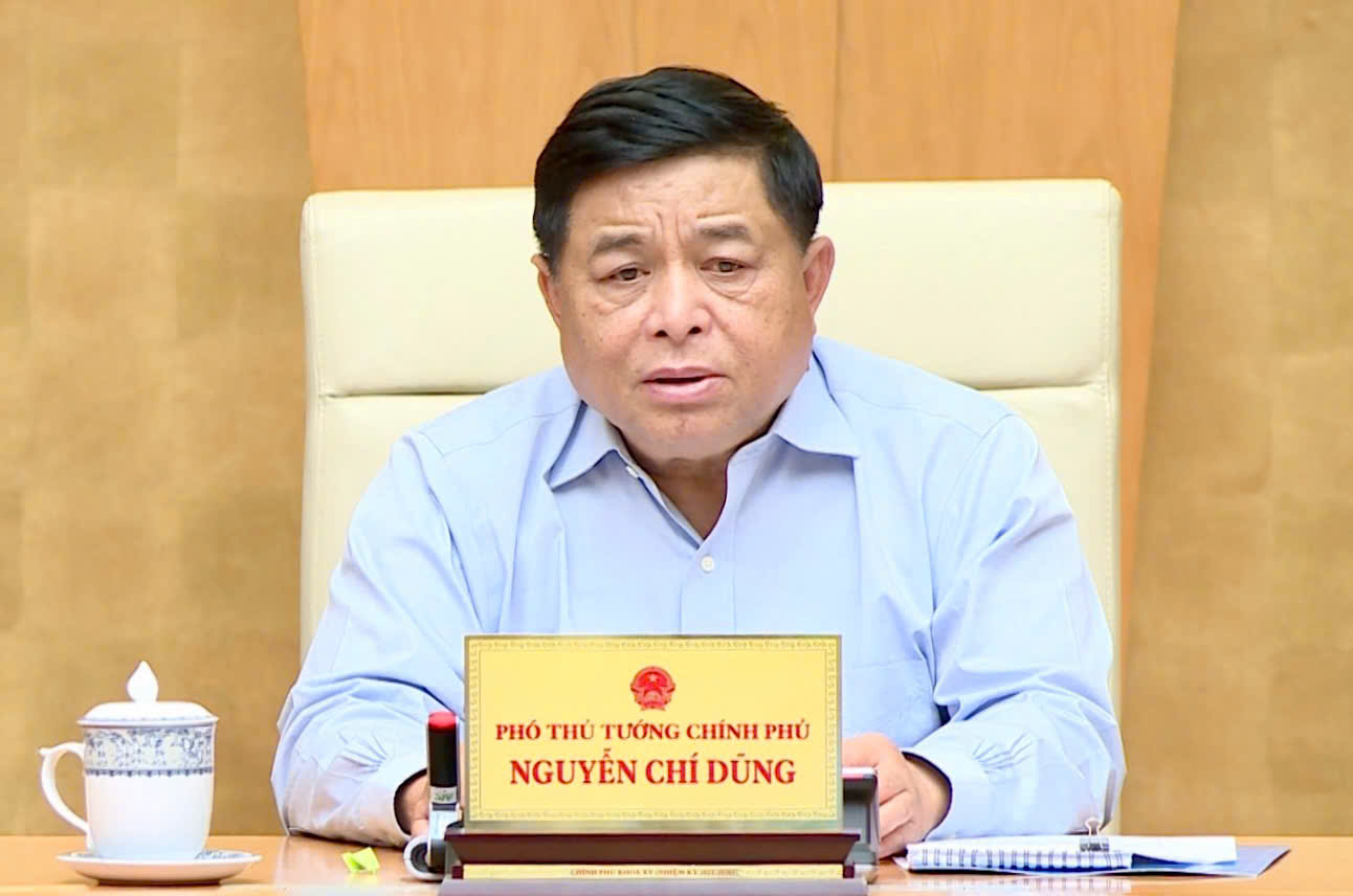 Ph&oacute; Thủ tướng Nguyễn Ch&iacute; Dũng đề nghị Bộ C&ocirc;ng an, Bộ KH&CN th&agrave;nh lập c&aacute;c tổ c&ocirc;ng t&aacute;c đến từng địa phương để kiểm tra đột xuất ngay sau ng&agrave;y mai để bảo đảm hệ thống th&ocirc;ng suốt hiệu quả, phục vụ tốt nhất cho người d&acirc;n - Ảnh: VGP/Thu Sa