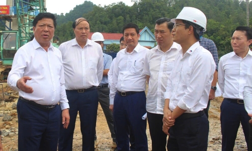 Vượt nắng thắng mưa đưa cao tốc Đồng Đăng - Trà Lĩnh về đích đúng tiến độ