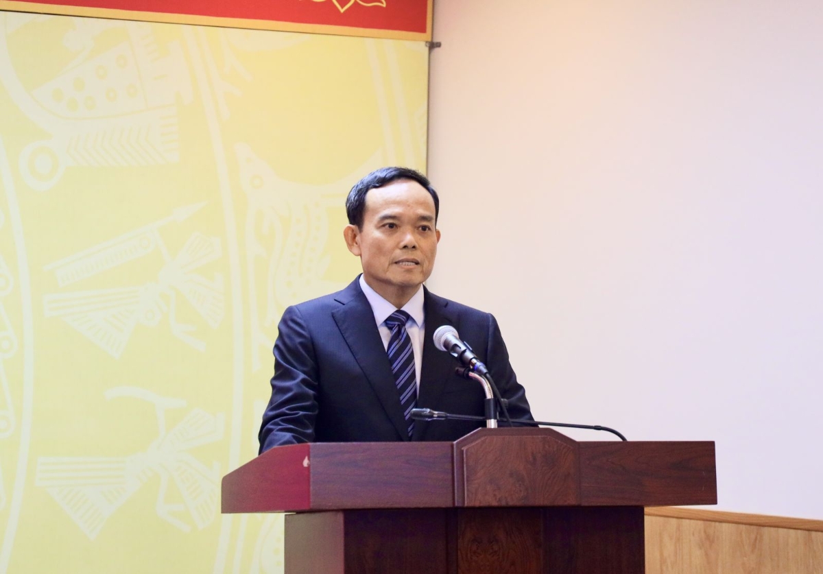 Đồng ch&iacute; Trần Lưu Quang ph&aacute;t biểu giao nhiệm vụ.