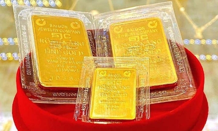 Giá vàng miếng SJC bán ra giảm gấp 6 lần giá mua vào trong phiên 26/7