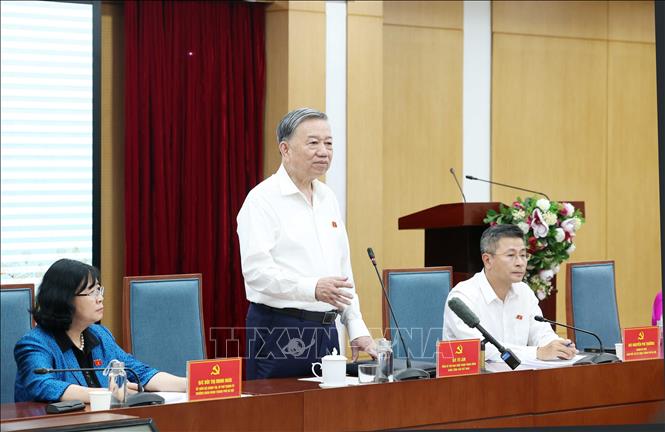 Tổng B&iacute; thư th&ocirc;ng tin một số nội dung cử tri quan t&acirc;m.