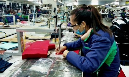 Cần thiết sớm tăng lương tối thiểu vùng