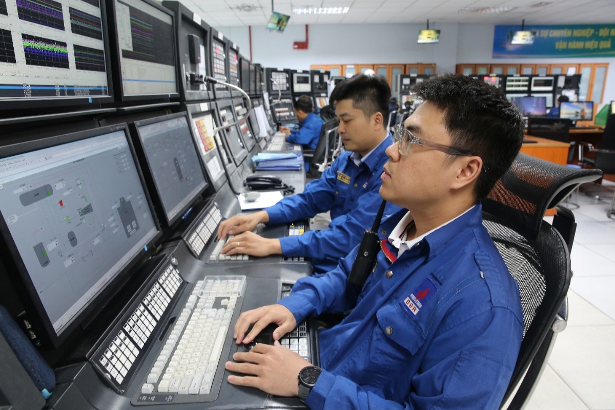 Trong 6 th&aacute;ng đầu năm 2025, NMLD Dung Quất lu&ocirc;n vận h&agrave;nh an to&agrave;n, ổn định v&agrave; hiệu quả ở c&ocirc;ng suất cao - c&oacute; thời điểm đạt 124%.