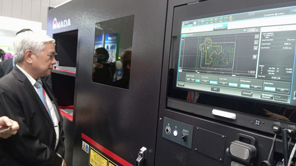 Nhiều máy móc, công nghệ tự động hoá được trưng bày tại triển lãm MTA Vietnam 2025. 