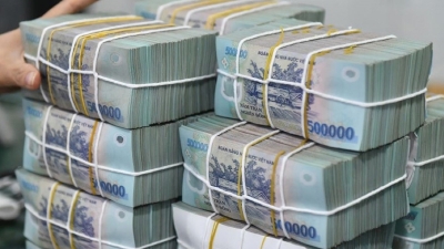 Central bank cuts lending rate for social housing buyers 