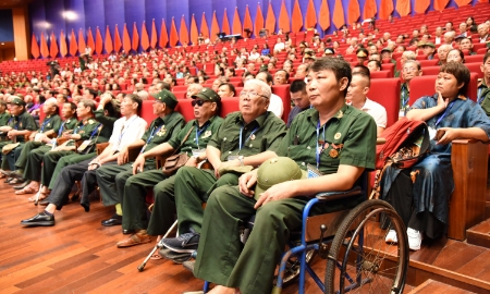 Bộ Nội vụ sẽ trình Chính phủ mở rộng chính sách ưu đãi người có công