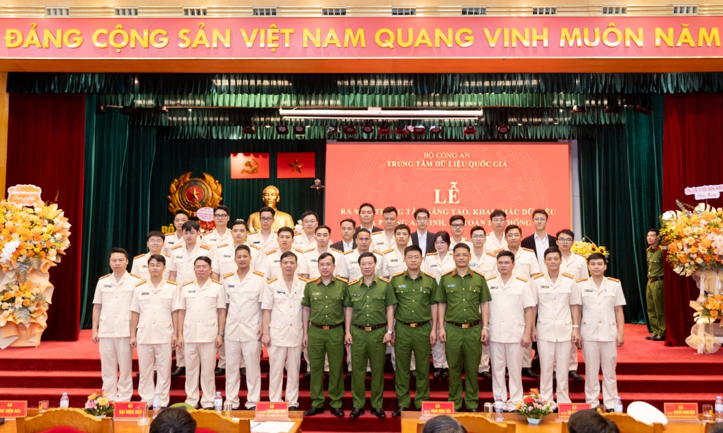Trung tâm Dữ liệu quốc gia tổ chức Lễ ra mắt Trung tâm Sáng tạo và Khai thác dữ liệu cùng Phòng An ninh – An toàn hệ thống, tại Trụ sở Bộ Công an, ngày 4/7.