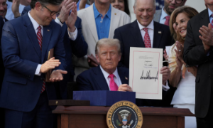 Dấu ấn kinh tế thế giới tuần 30/6-6/7: Tổng thống Trump ký đạo luật giảm thuế, thương chiến trước bước ngoặt