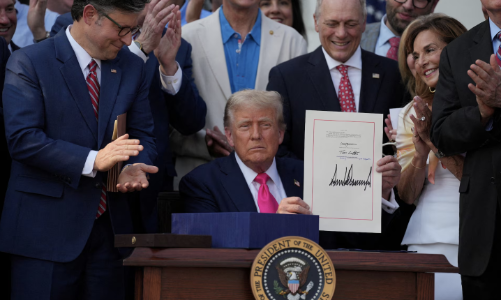 Dấu ấn kinh tế thế giới tuần 30/6-6/7: Tổng thống Trump ký đạo luật giảm thuế, thương chiến trước bước ngoặt