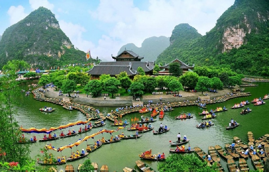 Nhu cầu tiêu dùng, du lịch của người dân trong các dịp lễ, Tết, nghỉ hè cùng với số lượng khách quốc tế đến Việt Nam đã đóng góp tích cực cho tăng trưởng của ngành thương mại, dịch vụ.
