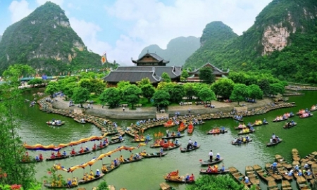 Thương mại, dịch vụ 6 tháng đầu năm 2025 tăng trưởng tích cực