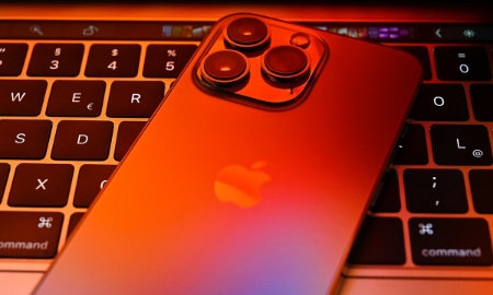 Bên trong phòng thử nghiệm độ bền iPhone của Apple