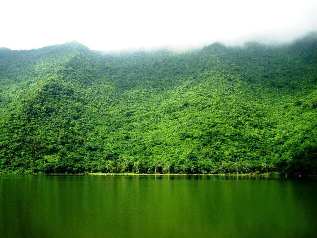 hồ Yên Quang