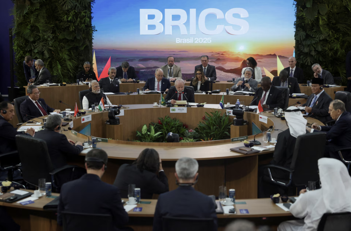 Phi&ecirc;n khai mạc thượng đỉnh BRICS ở Rio de Janeiro ng&agrave;y 6/7 - Ảnh: Reuters.