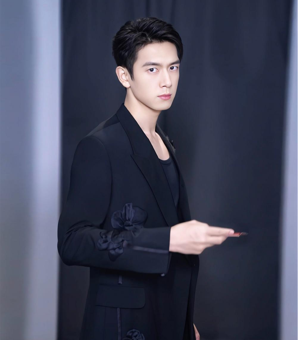 Diễn viên Lý Hiện.