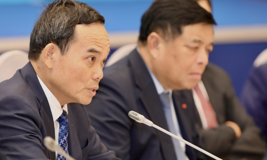 Diễn đàn Tăng trưởng Kinh tế Việt Nam 2025 (VEGF 2025) với cách tiếp cận đa chiều và đối thoại mở, không chỉ tạo lập một không gian chia sẻ thông tin giữa các nhóm chủ thể chính sách và thực thi, mà còn hình thành nền tảng quan trọng cho công tác theo dõi, giám sát, điều chỉnh chính sách nhằm đảm bảo sự thống nhất từ Trung ương tới địa phương, từ ý chí đến hành động.