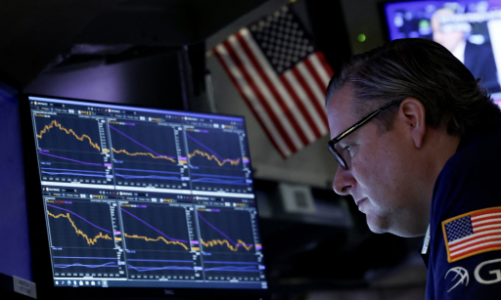 Chứng khoán Mỹ giảm mạnh sau khi Tổng thống Trump gửi thư thuế quan, giá dầu tăng