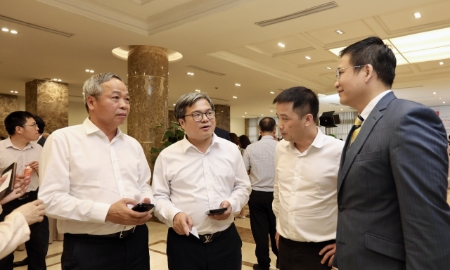 Xác định các “điểm nghẽn” pháp luật để thúc đẩy tăng trưởng kinh tế 2 con số