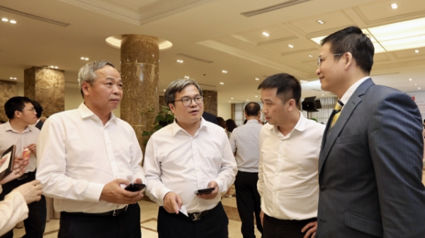 Xác định các “điểm nghẽn” pháp luật để thúc đẩy tăng trưởng kinh tế 2 con số