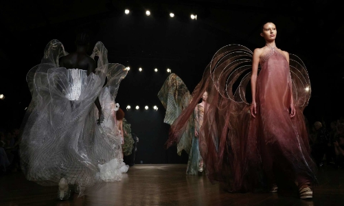 Thời trang cao cấp tiến xa hơn cả ý niệm bền vững