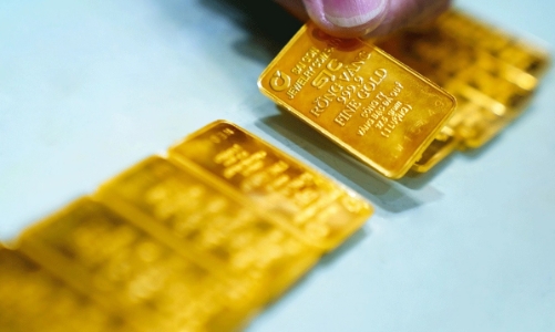 Giá mua, bán vàng miếng SJC giảm gấp đôi giá vàng nhẫn “4 số 9”