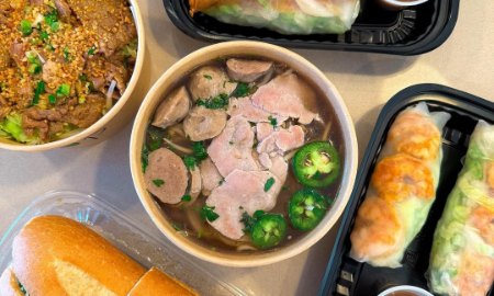 Món ăn tại nhà hàng Savouré Vietnamese Eatery, bang Minnesota, Mỹ.