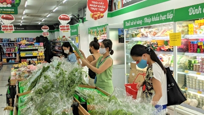 Hanoi to ban plastic bags and foam food containers in stores from 2028