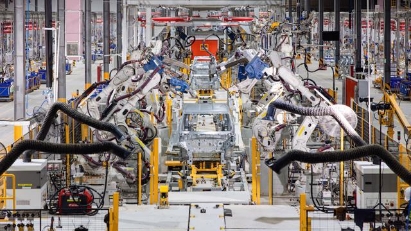 Car sales reach over 163,000 in H1