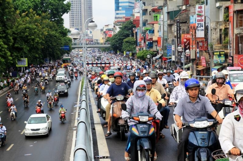 Fossil-fuel motorbikes will be banned in Hanoi’s inner city from July 2026