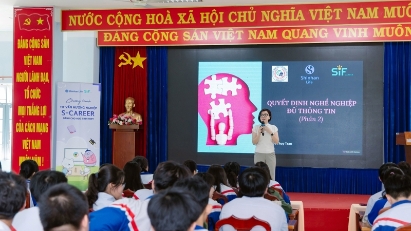 Shinhan Life Vietnam conducts career orientation program S-Career 2025