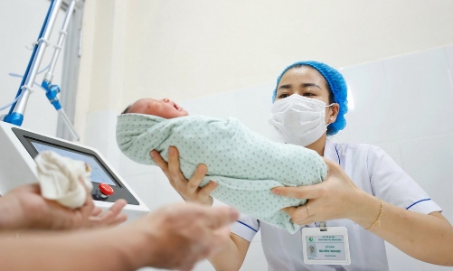 Dự kiến mỗi năm cần khoảng 151 tỷ đồng hỗ trợ các gia đình chỉ sinh 2 con gái