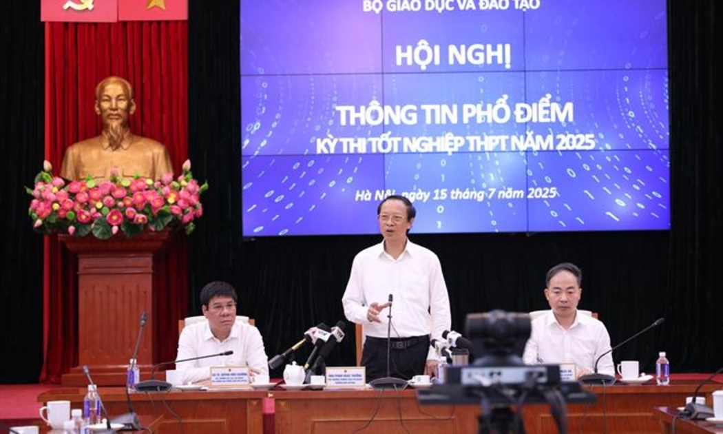 Thứ trưởng Thường trực Phạm Ngọc Thưởng, Cục trưởng Cục Quản lý chất lượng Huỳnh Văn Chương, Phó Cục trưởng Cục Quản lý chất lượng Nguyễn Ngọc Hà chủ trì thảo luận tại Hội nghị
