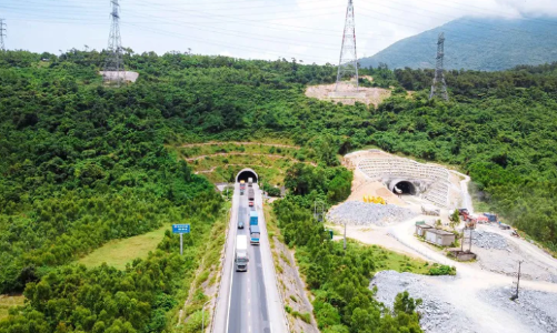 Thông hầm xuyên Hoành Sơn, nối Hà Tĩnh – Quảng Trị