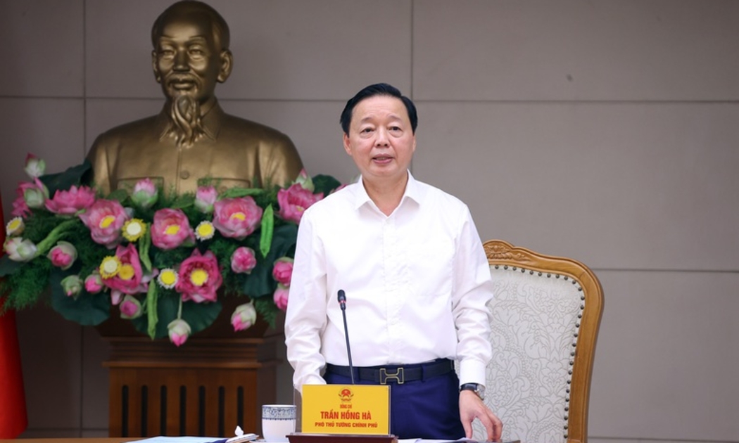 Ủy viên Trung ương Đảng, Ủy viên Ban Thường vụ Đảng ủy Chính phủ, Phó Thủ tướng Trần Hồng Hà, Tổ trưởng Tổ Chỉ đạo số 3 của Đảng bộ Chính phủ nhiệm kỳ 2025 - 2030, chủ trì buổi làm việc. (Ảnh: VGP)
