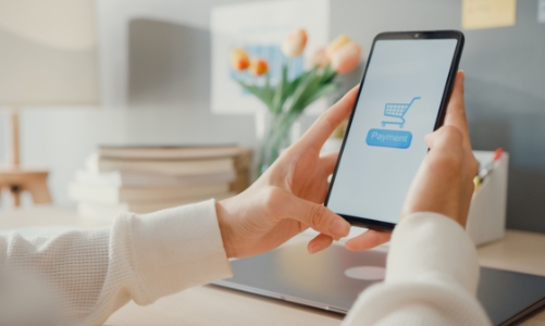 Thương mại điện tử đẩy mạnh thói quen tiêu dùng trực tuyến bằng chiến lược “freeship” mọi đơn