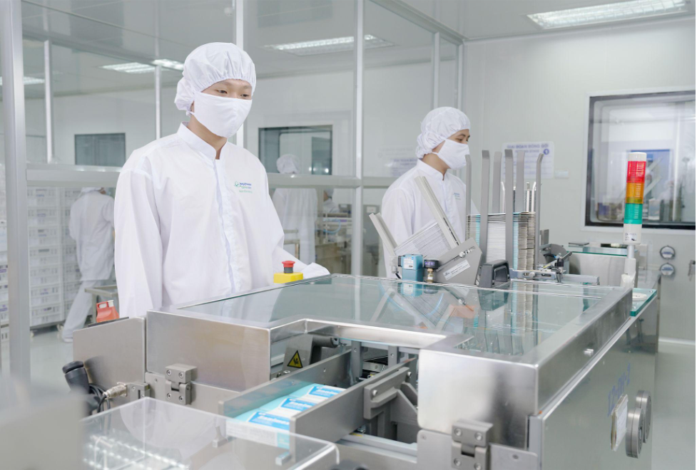 Inside the production plant honored in Binh Duong Province&rsquo;s Green Book. Photo: Imexpharm &nbsp;