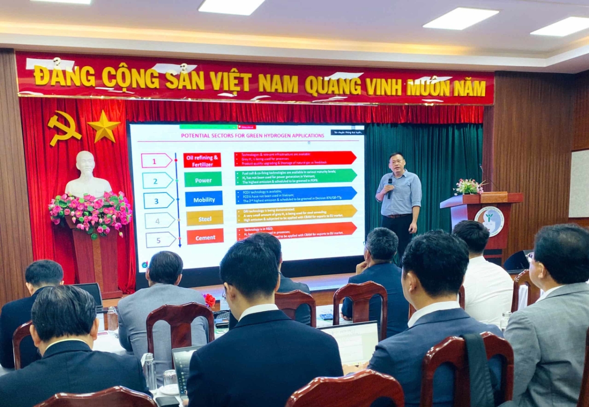 Theo Tiến sĩ Nguyễn Hữu Lương, Nghiên cứu viên cao cấp của Viện dầu khí Việt Nam. Ảnh: Minh Thảo