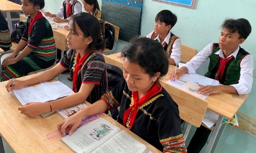 Thông báo kết luận của Bộ Chính trị về chủ trương đầu tư xây dựng trường học cho các xã biên giới