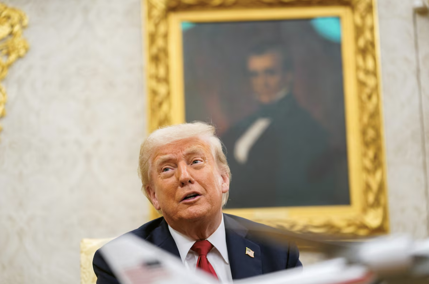Tổng thống Mỹ Donald Trump trong một buổi làm việc ở Nhà Trắng hôm 14/7/2025 - Ảnh: Reuters.