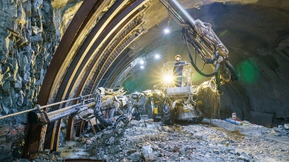 Six-lane Vung Ang - Bung expressway section to be complete 