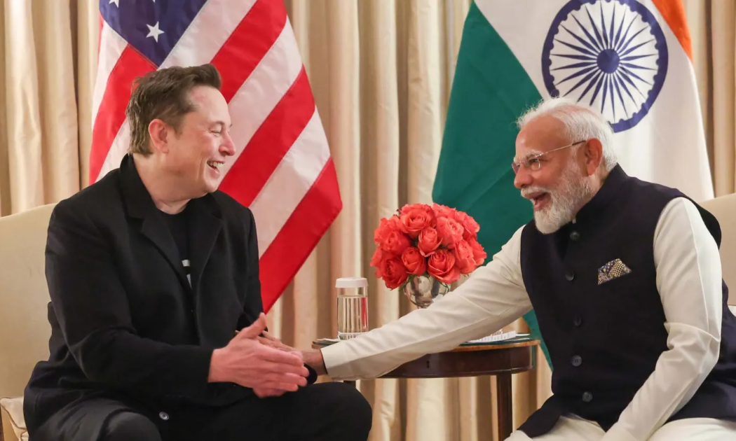 Tỷ phú Elon Musk, CEO hãng xe điện Tesla, gặp Thủ tướng Ấn Độ Narendra Modi tại Washington D.C., Mỹ vào ngày 13/2/2025 - Ảnh: Getty Images